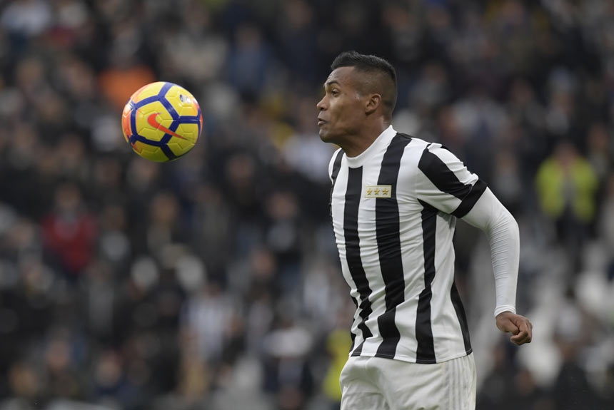 Alex Sandro (Juventus) - O lateral-esquerdo da Juventus, convocado recentemente por Tite, foi muito bem nas jogadas ofensivas, principalmente quando deu uma assist&ecirc;ncia para o gol de Cuadrado, que deu a virada por 2 a 1 sobre o lanterna Benevento.