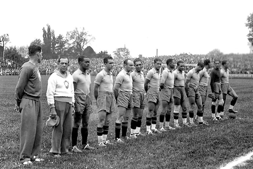 Este mesmo modelo de eliminação por jogo foi adotado em 1938 na França. O Brasil estreou fazendo 6 a 5 na Polônia. Depois eliminou a Tchecoslováquia, mas perdeu nas semifinais para a Itália. Os canarinhos garantiram o terceiro lugar diante da Suécia: triu