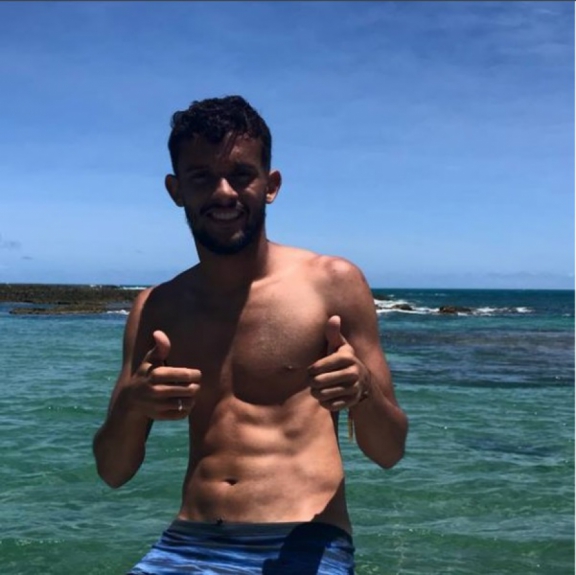 Gustavo Scarpa, de f&eacute;rias