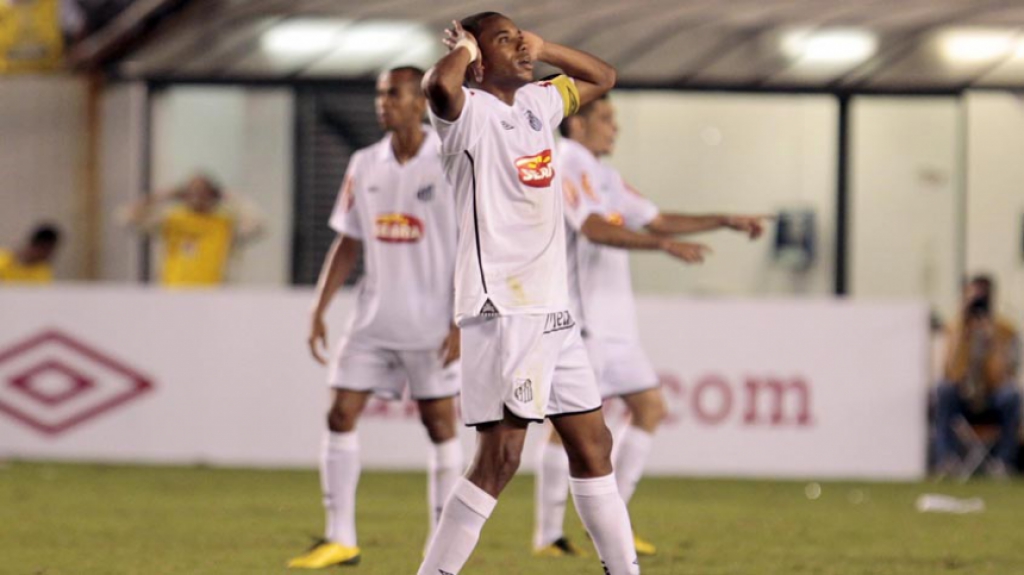 Robinho - 19/05/2010 – Santos 3 x 1 Grêmio – Copa do Brasil - (1)