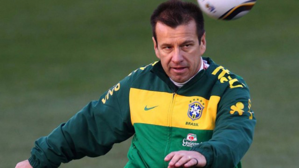 T&eacute;cnico da sele&ccedil;&atilde;o brasileira era o Dunga, em sua primeira experi&ecirc;ncia como treinador