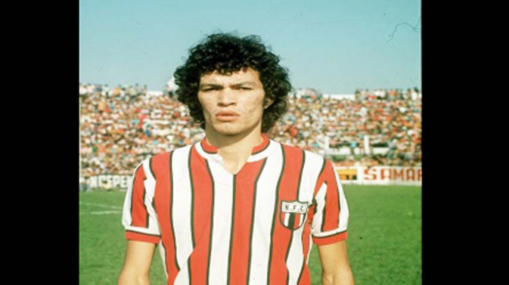 S&oacute;crates (pelo Botafogo-SP)