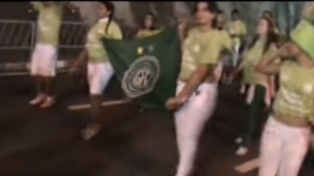Unidos de Paranapanema - Cem anos de gl&oacute;ria, hist&oacute;ria e paix&atilde;o 2011 (Guarani)