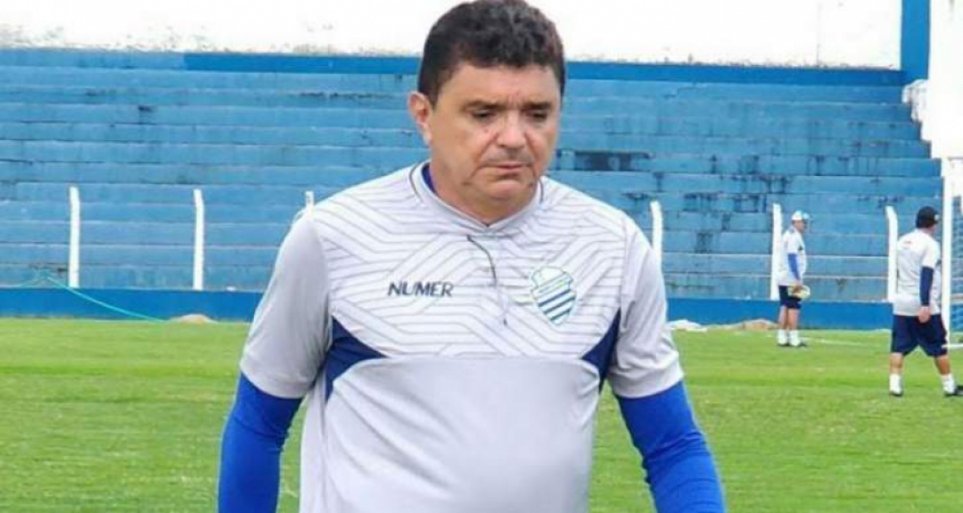 Fl&aacute;vio Ara&uacute;jo