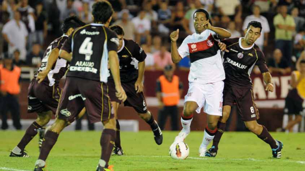 Empate - 15/02/2012 - Lanús 1 x 1 Flamengo - Copa Libertadores