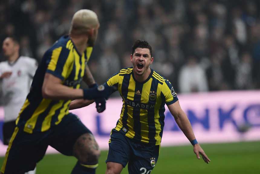 GIULIANO (FENERBAHCE): Giuliano vem confirmando a boa fase no Fenerbahce. No último jogo, na vitória, fora de casa, por 2 a 0, contra o Yeni Malatyaspor, Giuliano fez o gol que sacramentou a vitória.
