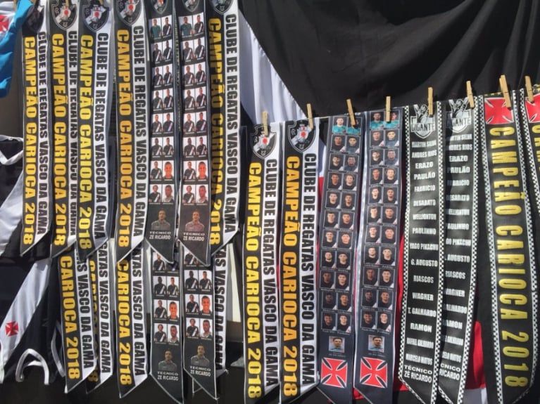 Faixas de campe&atilde;o s&atilde;o vendidas em S&atilde;o Janu&aacute;rio