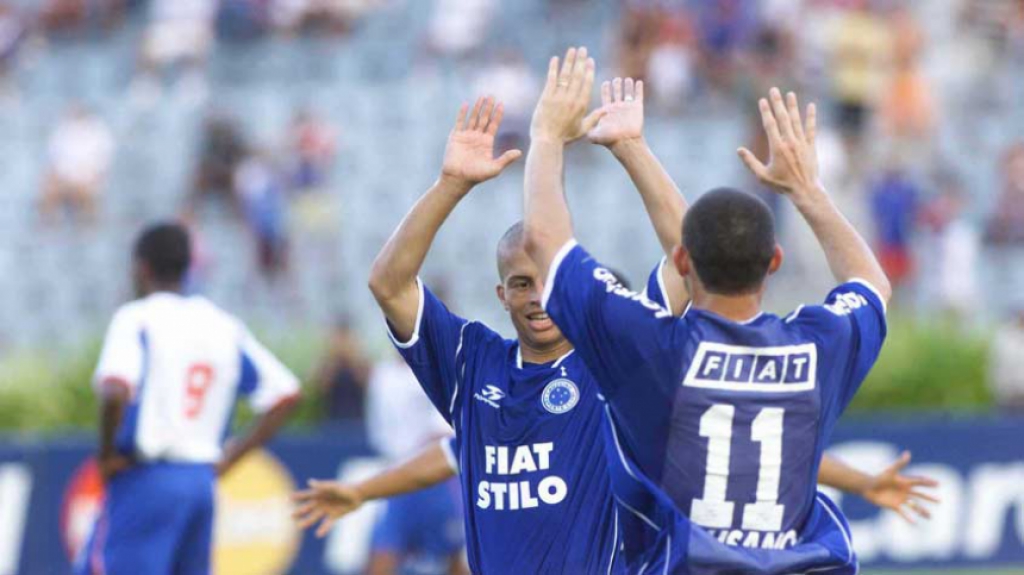 Bahia 0 x 7 Cruzeiro - 14/12/2003 - Brasileirão