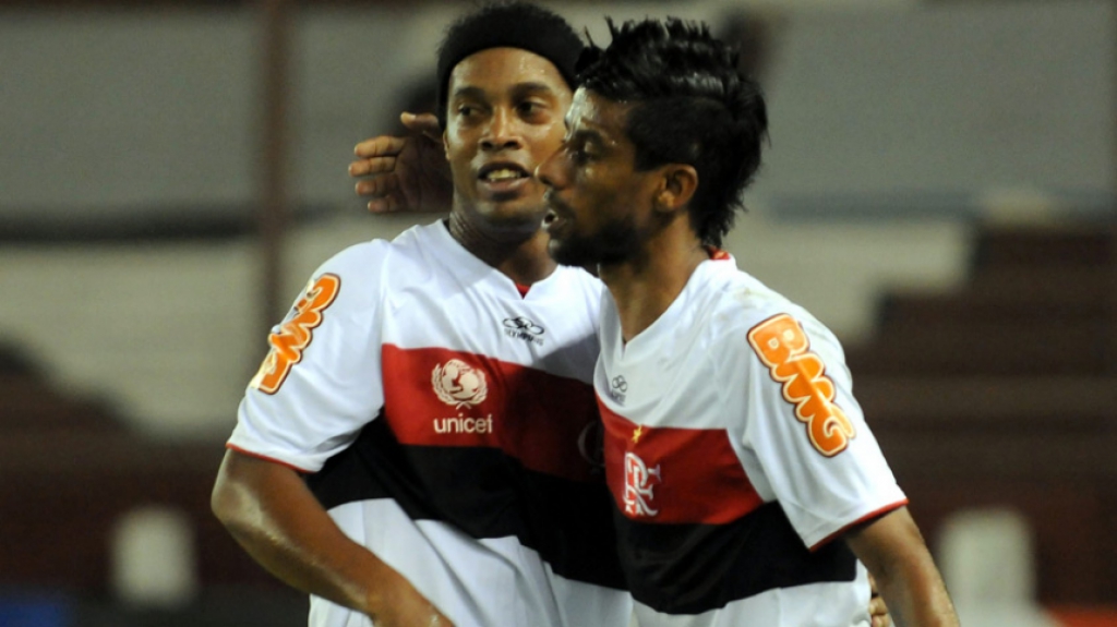 LAN&Uacute;S 1 X 1 FLAMENGO - 15/02/2012