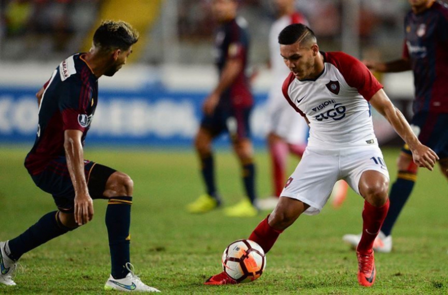 Na estreia das duas equipes em solo venezuelano, deu Cerro Porte&ntilde;o por 2 a 0