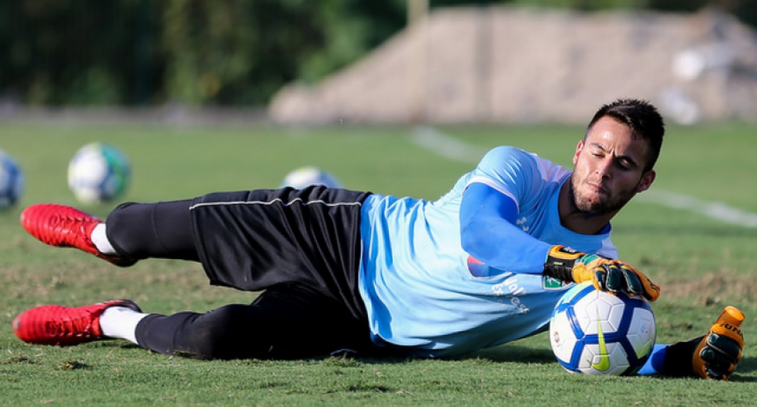 Guilhermo De Amores durante treinamento no Fluminense