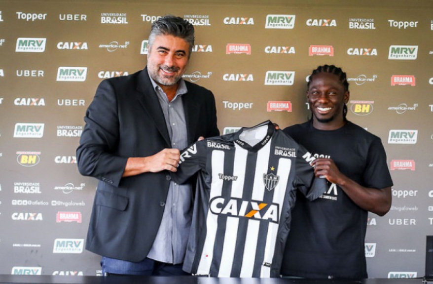 Yimmi Char&aacute; foi apresentado pelo diretor de futebol Alexandre Gallo no dia 12 de junho, mas iniciou os treinos no dia 26