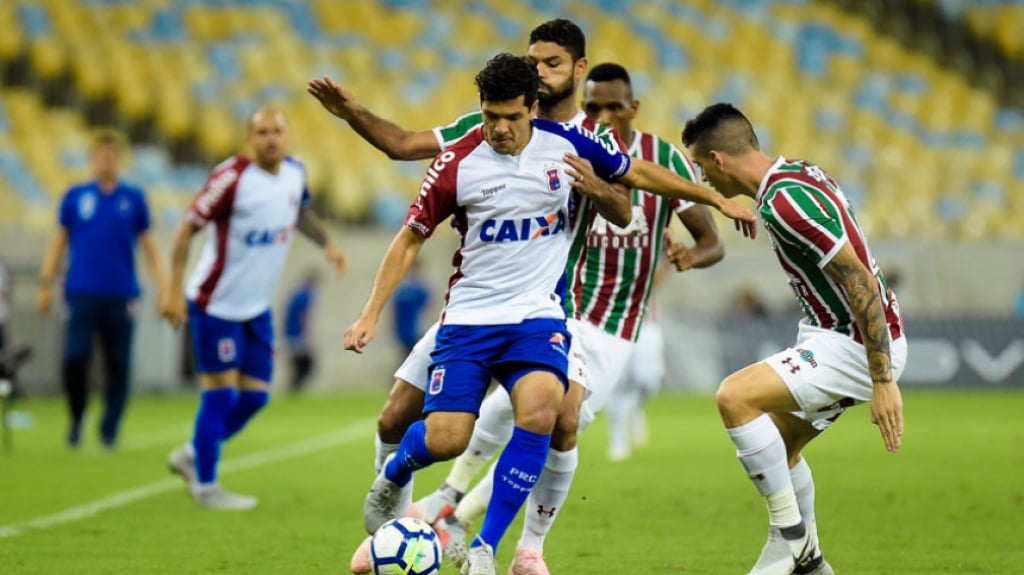 Fluminense x Paran&aacute;