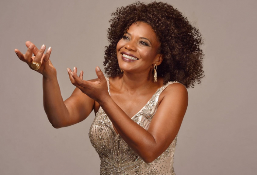 Cantora Margareth Menezes