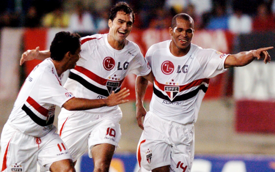 1/3/2006 - Caracas 1x2 São Paulo - Brígido Iriarte (Caracas-VEN)
