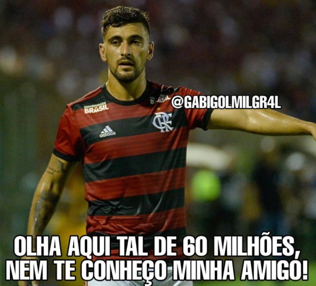 Rubro-negros fazem memes com Arrascaeta na reserva em derrota na Libertadores