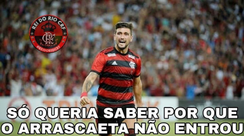Rubro-negros fazem memes com Arrascaeta na reserva em derrota na Libertadores