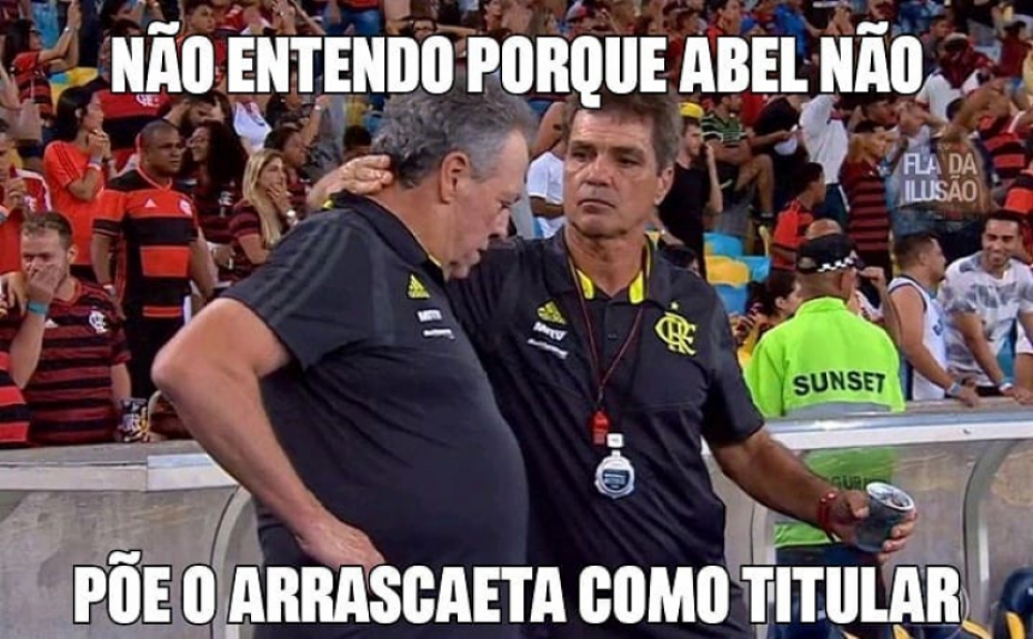 Rubro-negros fazem memes com Arrascaeta na reserva em derrota na Libertadores