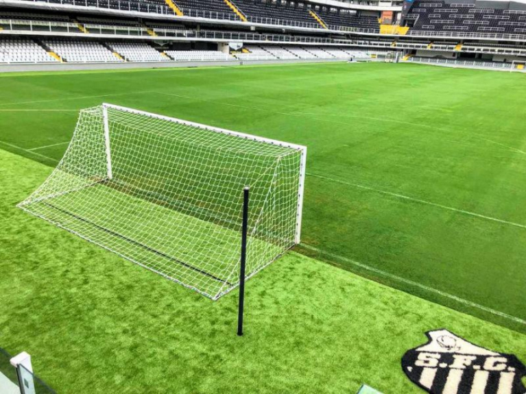 O gramado da Vila Belmiro foi trocado durante a reforma. A expectativa é de um gramado em ótimas condições para a partida de logo mais, pela Copa do brasil.