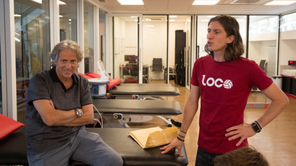 Filipe Lu&iacute;s faz avalia&ccedil;&atilde;o no CT do Flamengo