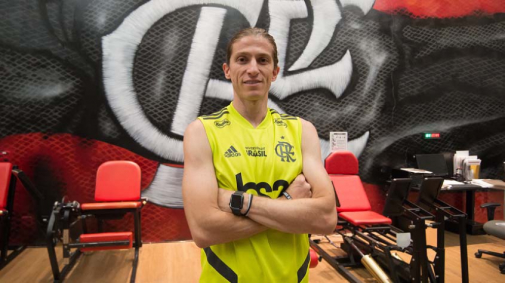 Filipe Lu&iacute;s faz avalia&ccedil;&atilde;o no CT do Flamengo