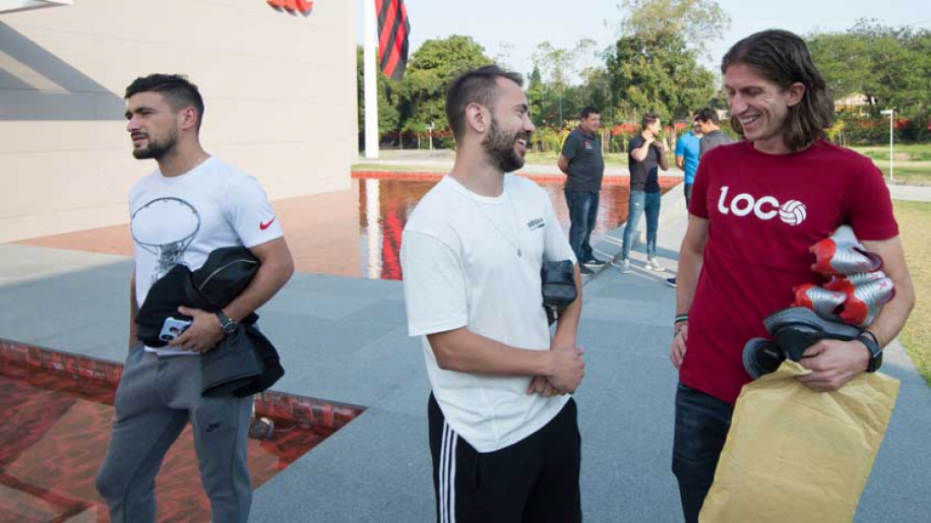 Filipe Lu&iacute;s faz avalia&ccedil;&atilde;o no CT do Flamengo