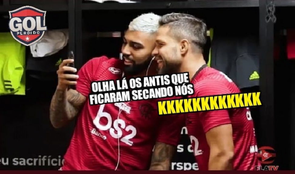 Euforia rubro-negra: os memes da classificação sobre o Emelec