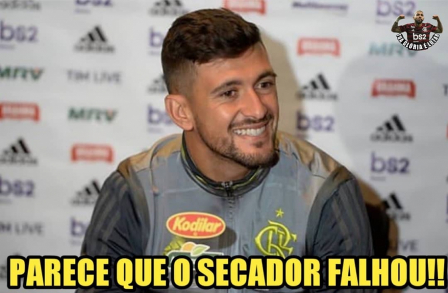 Euforia rubro-negra: os memes da classificação sobre o Emelec