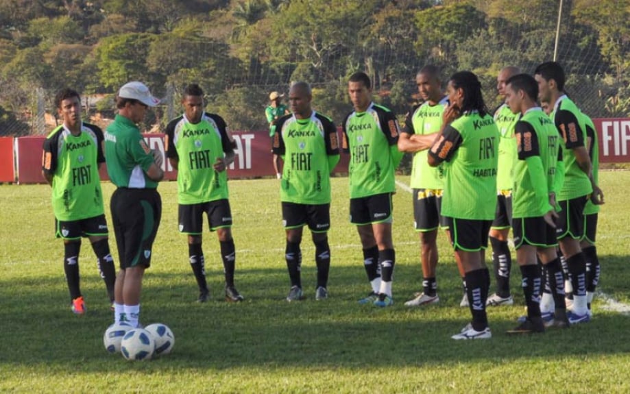 Antônio Lopes - Técnico do América-MG em 2011