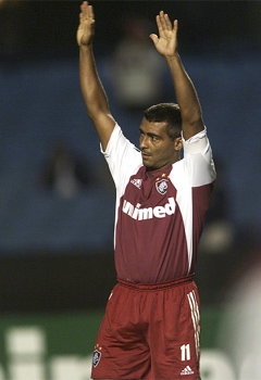 Romário celebra um do seus 48 gols em 77 jogos pelo Fluminense,