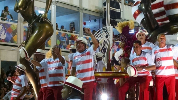 Edmundo, Galvão Bueno e Junior caem na malandragem do desfile do Salgueiro (Foto: Carlos Eduardo Sangenetto/LANCE!Press)