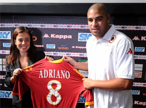 Após boa passagem pelo Flamengo, Adriano acertou com a Roma em 2010