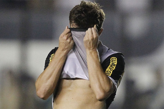 A desastrosa atuação contra o Palmeiras, que teve Herrera perdendo um dos gols mais inacreditáveis do ano, deu um choque de realidade