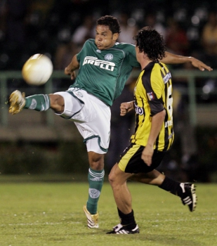 Novamente na primeira fase em 2006, o Palmeiras de Marcinho eliminou o venezuelano Deportivo Táchira