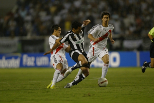 Botafogo 2x4 River Plate - Sul-Americana de 2007