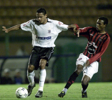 Corinthians 0 x 5 Atlético-PR - 2004