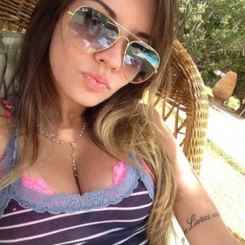 Juliana Paulesini - namorada do atacante Neilton, do Botafogo