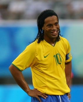 Ronaldinho Gaucho também chegou a usar dreadlocks em 2008