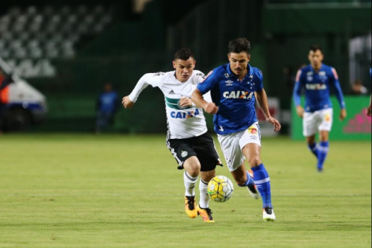 Coritiba x Cruzeiro (Foto: Geraldo Bubniak/AGB/Lancepress!)