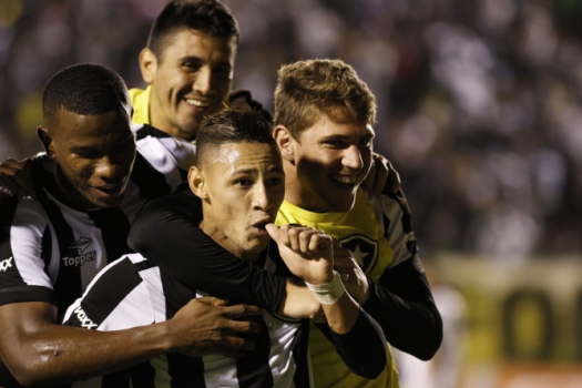 Gol Neilton - Botafogo x Atlético-PR