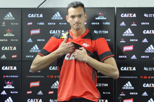 Apresentação do Reforço Réver - Flamengo