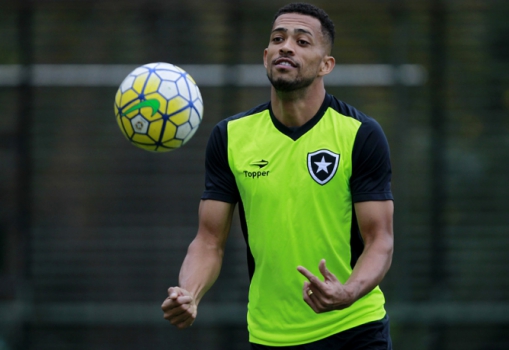 Treino do Botafogo - Luis Ricardo