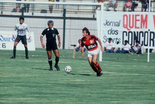 Flamengo 5x0 Fluminense - Mário Helênio, em Juiz de Fora (MG) - 1989, gol de falta de Zico
