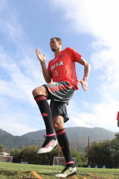 Réver espera retribuir confiança do Flamengo (Gilvan de Souza / Flamengo)