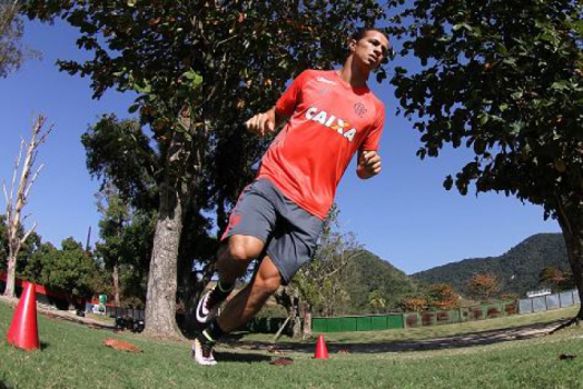 Damião em treino do Flamengo (Gilvan de Souza / Flamengo)