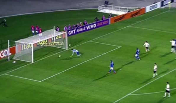 Quase frango - Corinthians 1x1 Cruzeiro