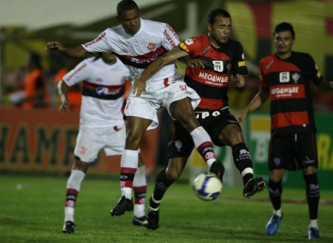 Vitória 3x3 Flamengo - 7/10/2009