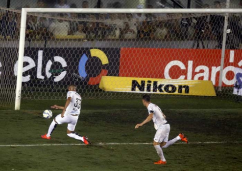 Nilson - gol perdido no Santos x Palmeiras (Copa do Brasil)