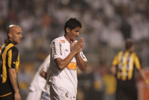 Durval -  Santos x Peñarol 2011 Libertadores Final