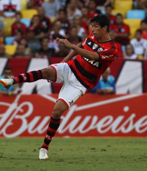 : Volante paraguaio Victor Cáceres defendeu o Flamengo e hoje joga no Al Rayyan, do Catar
